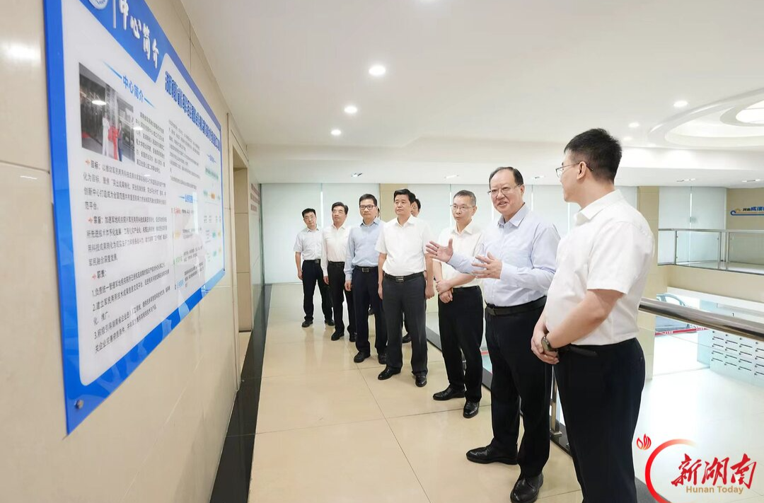 毛伟明赴省委军民融合办调研