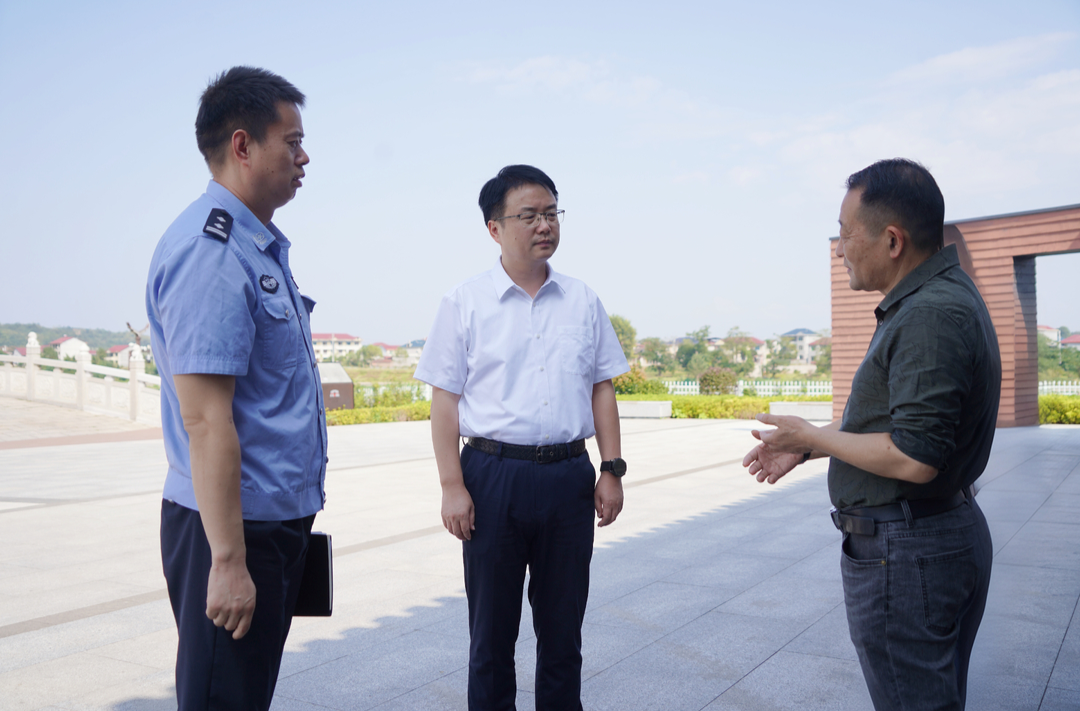 林涛督导“十一”假期安全生产、市场保供及文旅活动筹备工作