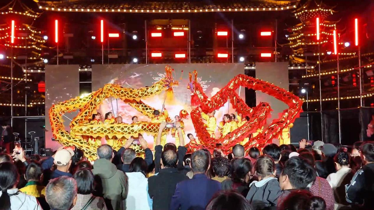 群众民族文艺汇演首场亮相 鼓楼广场唱响侗乡欢歌