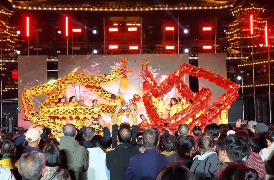 群众民族文艺汇演首场亮相 鼓楼广场唱响侗乡欢歌