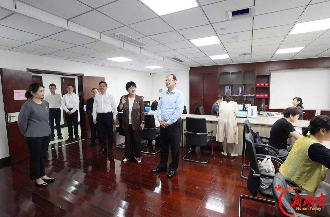 毛伟明赴省委外事办调研