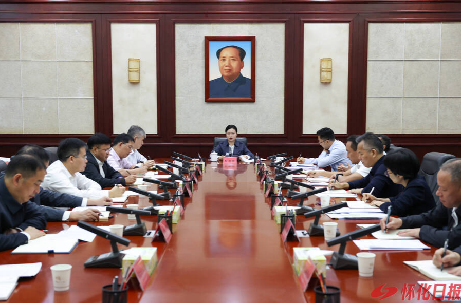 韦朝晖主持召开市委统一战线工作领导小组专题会议