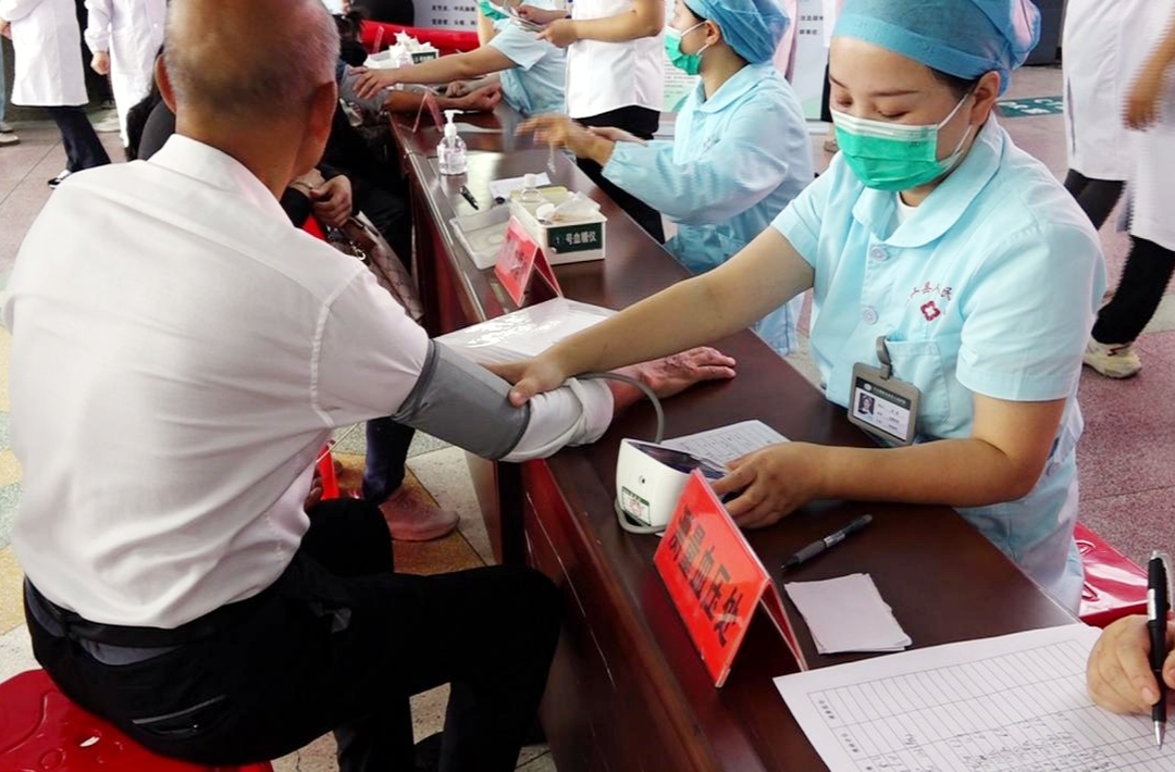 百年湘雅义诊走进芷江 专家下沉暖民心