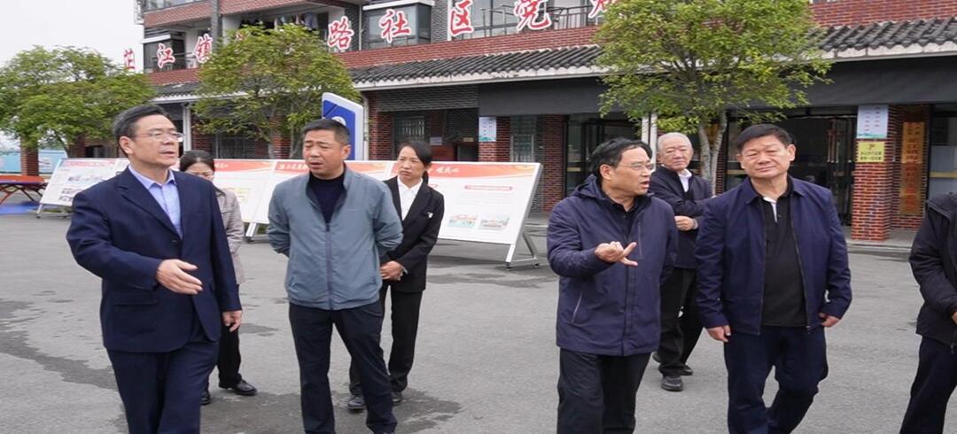 东营市关工委在芷江镇海峡社区考察关心下一代工作
